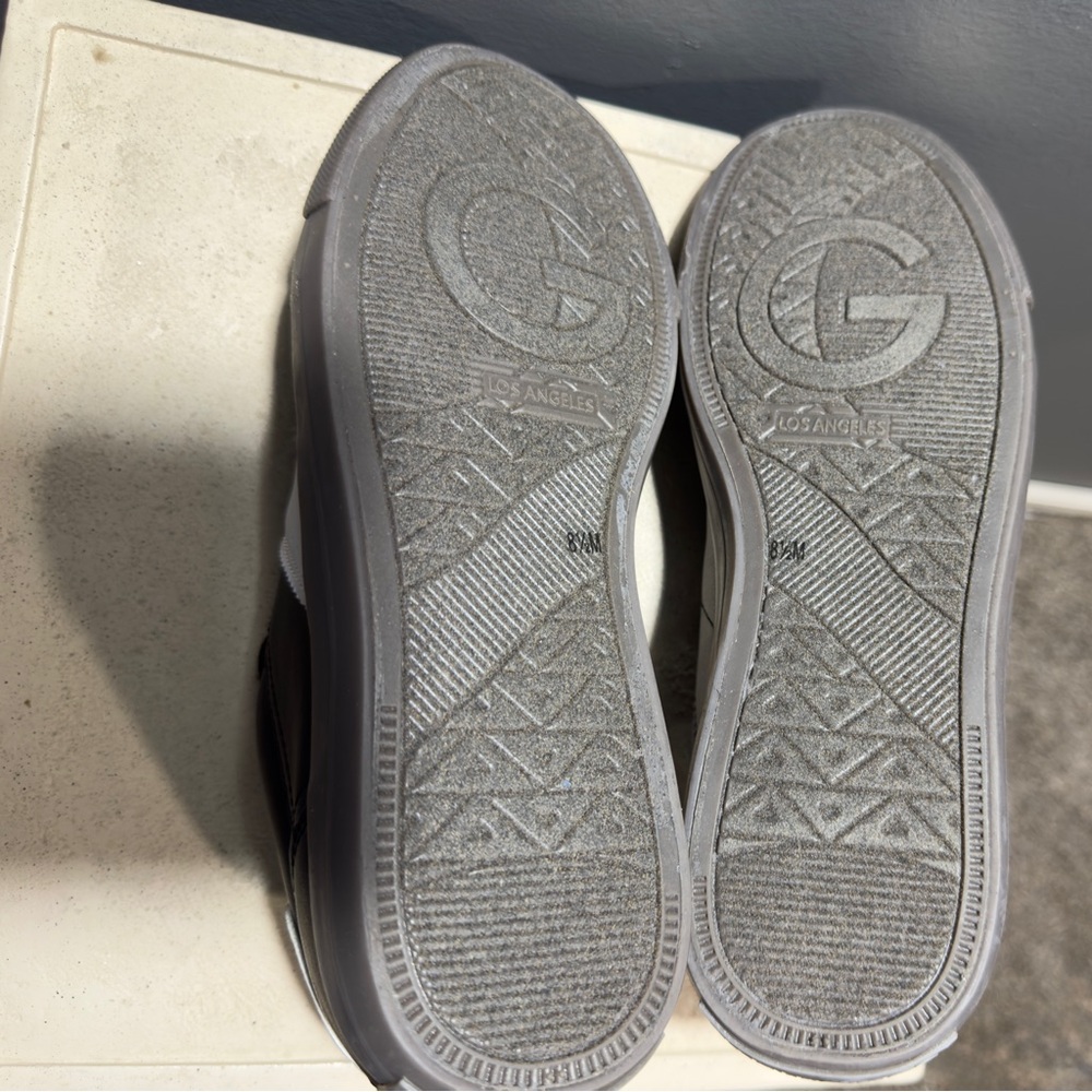 G By Guess Black Low Top Gum Sole Sneakers Casual Streetwear Shoes 8.5 NWT - Picture 9 of 9